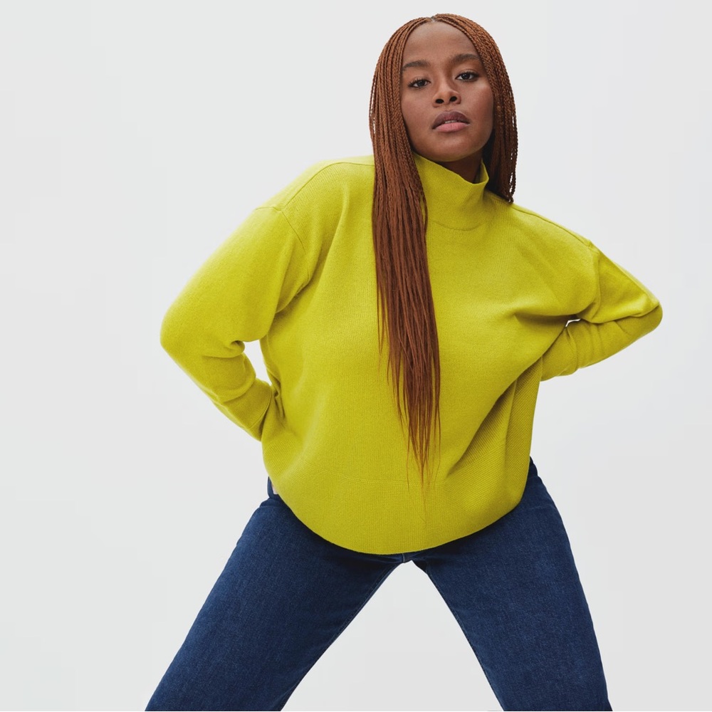Everlane The Cashmere Square Turtleneck in Key Lime